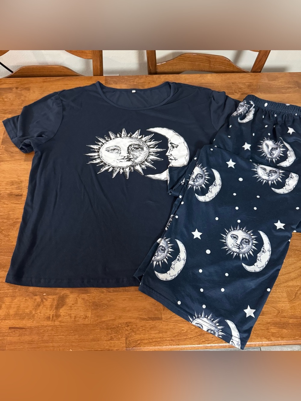 Women’s Celestial 2 Pc Pajama Set Sun Star Moon 2XL Short Sleeve Shirt & Pants